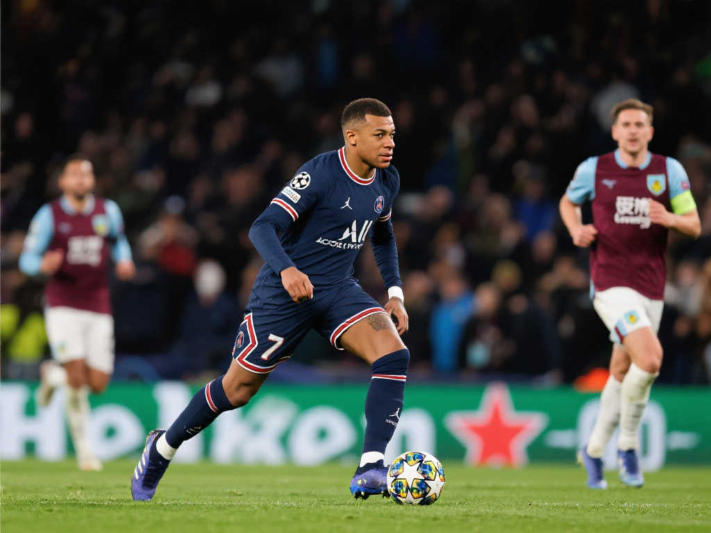 恩里克:虽被称农民联赛,却接连淘汰四支英超劲旅