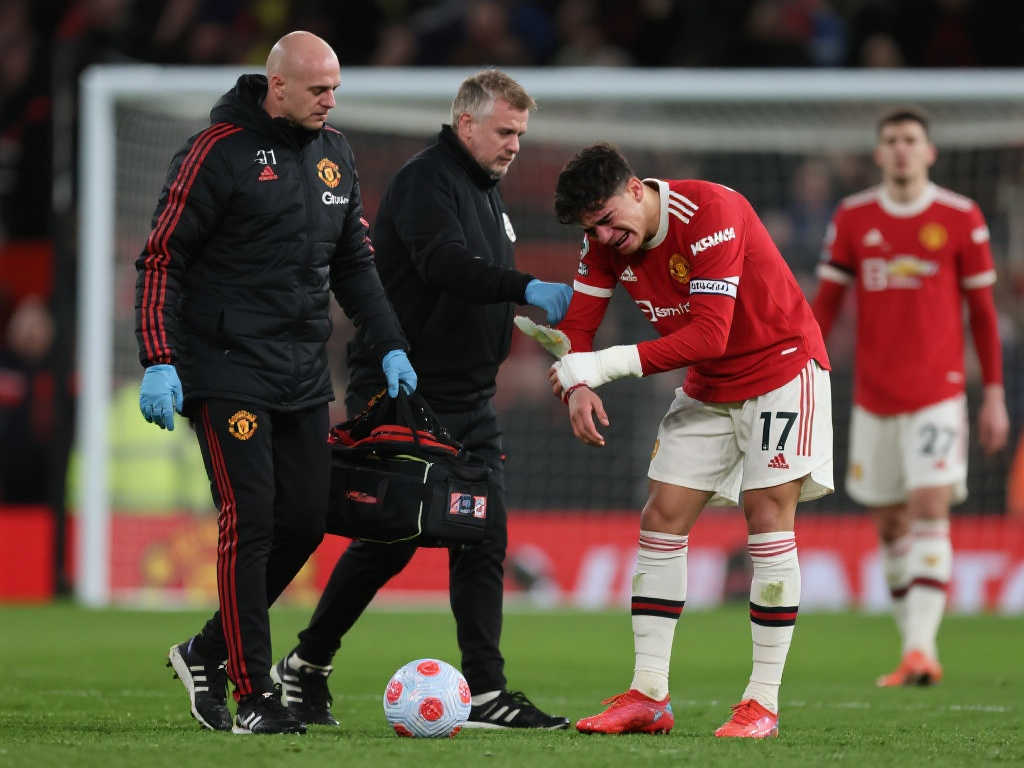 曼联主场失守雪上加霜,利马伤退连胜告终